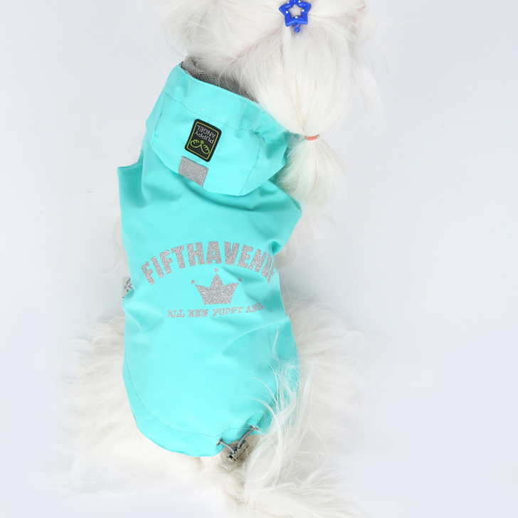 Die neue Puppy Angel Kollektion Frühling / Sommer 2015 ist online. Schöne Farben, der Bestseller 5th Avenue Raincoat neu und verbessert. Kein Hund zu lang mit der neuen langen Version des 5th Avenue Bestsellers